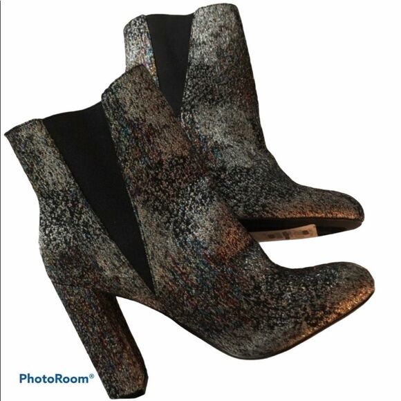 Steve Madden Booties size 6 Color Effect Metallic Glitter Sparkle Ankle Boots - Picture 1 of 5
